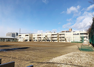 中田中学校